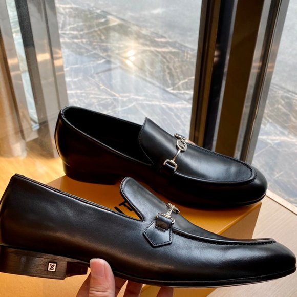 NEW Authentic Louis Vuitton LV Emblem Club Black Leather Loafer - Picture 5 of 9